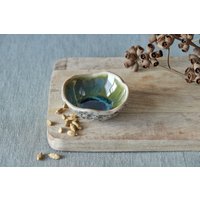 Waldgrün Gewürzschale Handgemachte Keramik Kleine Keramikschale Salzschale Bio Geschirr von KariCeramics