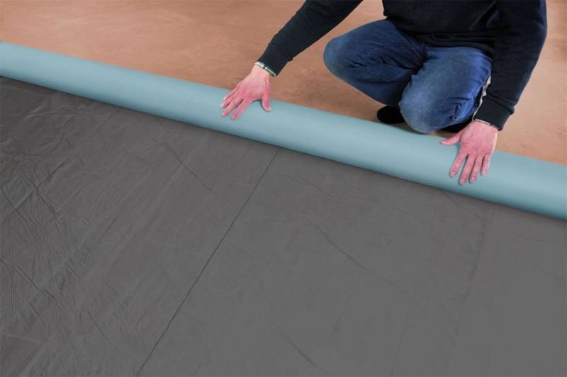 Karibu Dachbahn Selbstklebende Dachbahn 1 m breit 5 qm, Rechteck, verstärkt durch Aluminiumfolie Karibu Dachbahn Selbstklebende Dachbahn 1 m breit 5 qm, Rechteck, verstärkt durch Aluminiumfolie von Karibu