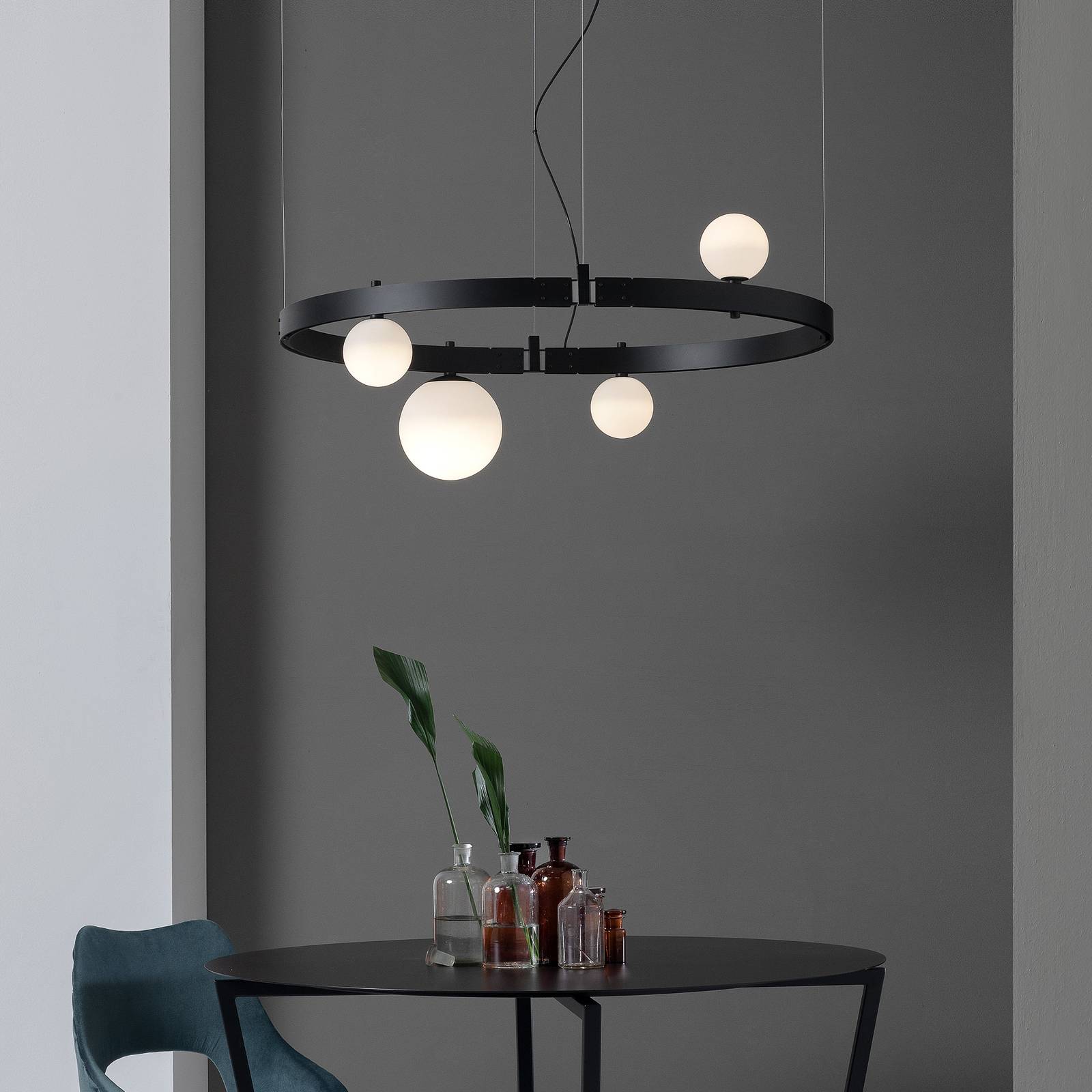 Karman Stant LED-Hängeleuchte schwarz Länge 103 cm von Karman