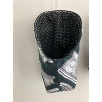 Geräumiges Hänge-Utensilo „Turnschuhe" Geräumiges Hänge-Utensilo „Turnschuhe" von KarosBagForYou