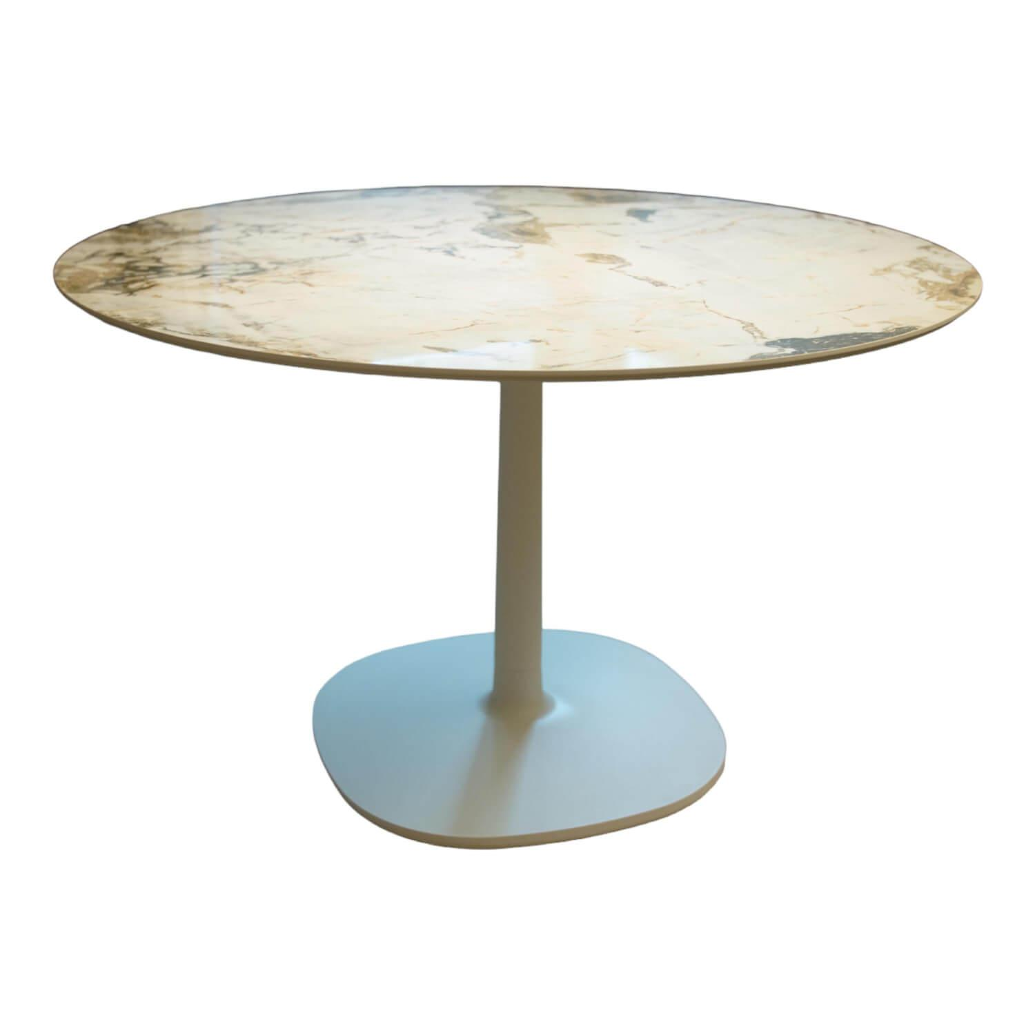 Esstisch Multiplo Platte Weißer Marmor Gestell Druckgegossenes Aluminium Matt La... Esstisch Multiplo Platte Weißer Marmor Gestell Druckgegossenes Aluminium Matt La... von Kartell