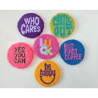 Untersetzer, Handgefertigt, Mug Rug, Punch Needle, Housewarminggeschenk, Tischuntersetzer | Tax&duty Paid/Ddp Usa von KaryatidStore