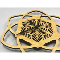 Wanduhr Hexa Flora Laser Geschnittene Geometrie Aus Holz Einweihungsgeschenk von KashmirStudioShop