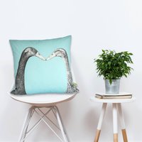 Enten Kissenhülle - Wildtier Weiche Einrichtung Ente Ei Blau Home Decor von KateDanielsDesign