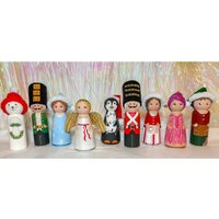 Weihnachten Peg Doll 2021 Set | Zuckerwatte Elfe Schneeelfe Werkstatt Nussknacker Weihnachtsengel Eisbär Pinguin Zuckerpflaume Geschenk von KatelynsCollective