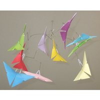 Origami Schmetterling Baby Mobile in Regenbogenfarben von KatiemadeOrigami