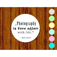 Tasche Spiegel Fotografie Zitieren Fotograf Bekannte 2, 3 Zoll Geschenkideen Kamera Pinback Button Kühlschrank Magnet Flaschenöffner von KatjasKamera