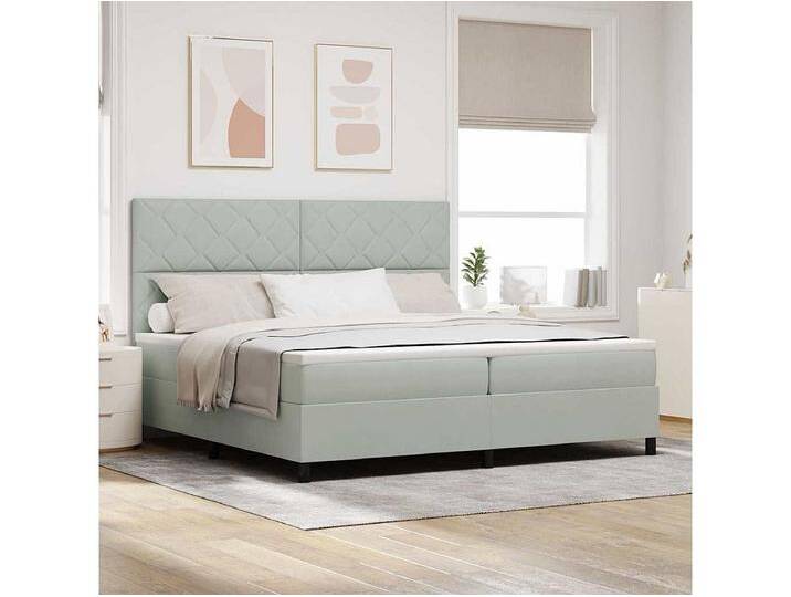 Boxspringbett mit Matratze Hellgrau 200 x 200 cm Samt Boxspringbett mit Matratze Hellgrau 200 x 200 cm Samt von Kauf-Unique Marketplace