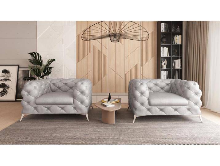 Camilla Chesterfield Sessel, Silber Füßen Camilla Chesterfield Sessel, Silber Füßen von Kauf-Unique Marketplace