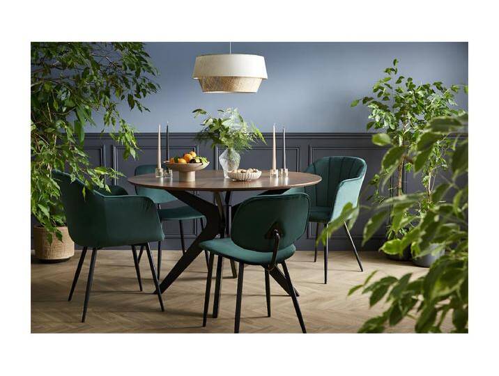 Design-Stuhl aus grünem Samt mit Füßen aus schwarzem Metall MILLY von Kauf-Unique Marketplace