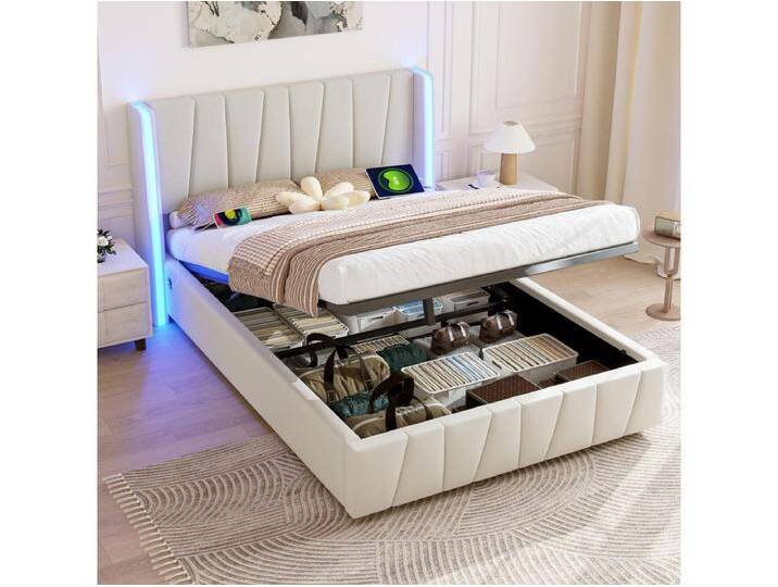 Gepolstertes Bett mit Stauraum – 140 x 200 cm – mit USB-Anschlüssen + LEDs – mit hydraulischem Stauraum – Samt – Beige Gepolstertes Bett mit Stauraum – 140 x 200 cm – mit USB-Anschlüssen + LEDs – mit hydraulischem Stauraum – Samt – Beige von Kauf-Unique Marketplace