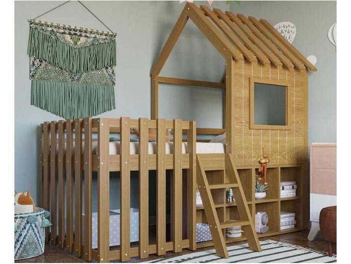 Hausbett Kinderbett 90x200 cm - mit Dach + Fenster - mit 2-stufiger Leiter und Regalen - natur von Kauf-Unique Marketplace