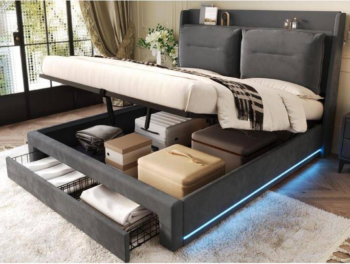 Samtgepolstertes Bett mit Stauraum – 160 x 200 cm – 2 Schubladen am Fußende des Bettes – LED-Lichtleiste am Fußende des Bettes eingelassen – Grau (ohne Matratze) von Kauf-Unique Marketplace