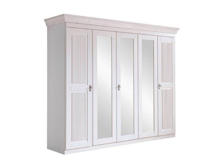 Schlafzimmerschrank Drehtürenschrank mit Spiegel und Drehtüren Schlafzimmerschrank Drehtürenschrank mit Spiegel und Drehtüren von Kauf-Unique Marketplace