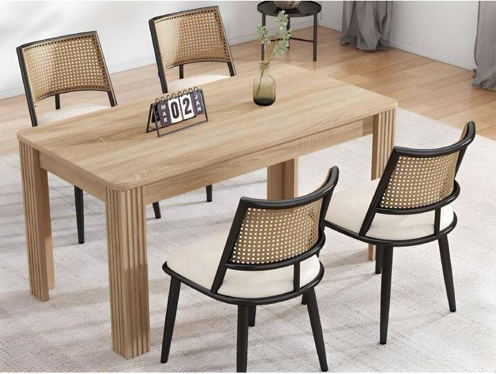 Set aus 4 Esszimmerstühlen mit Kunstlederkissen und PE-Rattan-Rücken – Schwarz von Kauf-Unique Marketplace
