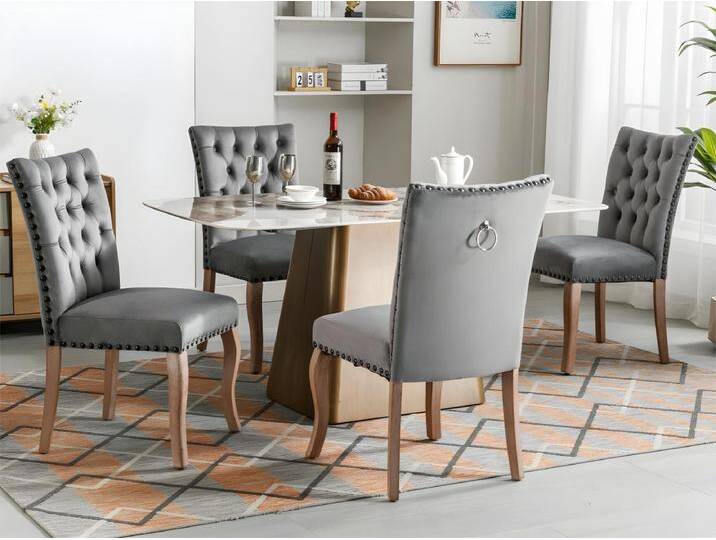 Stuhl 4er-Set aus Kunstleder – Gestell aus Massivholz – Grau von Kauf-Unique Marketplace