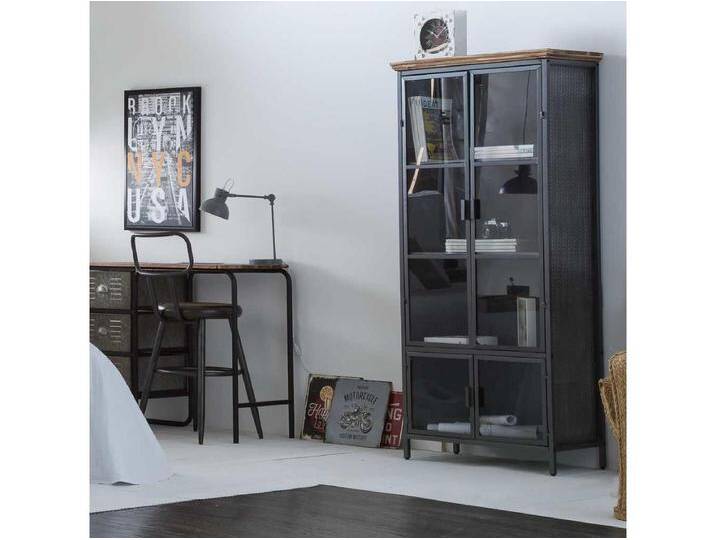 Vitrine aus schwarzem Metall und Holz, 76 x 37 x 124,5 h cm von Kauf-Unique Marketplace