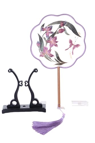 Kawaii-Story F-054 Traditional rund bestickter chinesischer Stoff Handfächer Holzgriff Quaste, Dekoration Fächer Ständer, Hanfu-Accessoire Lila Blumen Schmetterling von Kawaii-Story