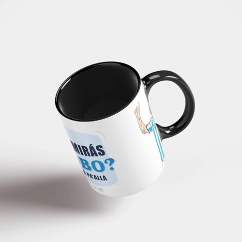 Kawaink Que mira bobo - Messi coffee mug - world cup 2022 Black and White von Kawaink