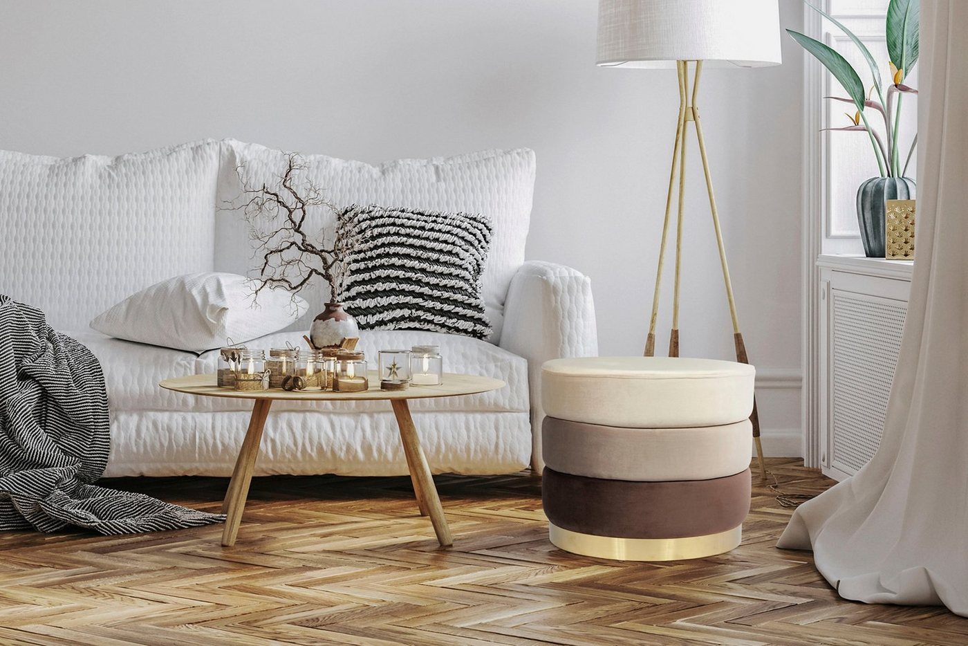 Kayoom Sitzhocker Hocker Elyse, Edler Touch durch goldenen Sockel (1 St), samtweich, hochwertig, Perfekt aufeinander abgestimmte Farben von Kayoom