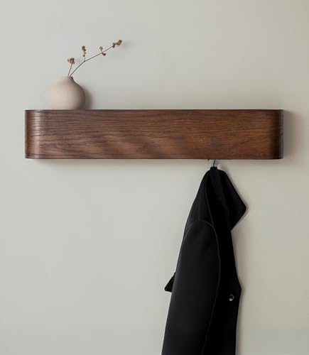 Kazai. Wandgarderobe 'Toke' | Moderne Design-Garderobe mit verdeckten Wandhaken | Garderobenpaneel aus Massivem Echtholz-Furnier | Eiche, dunkel von Kazai.