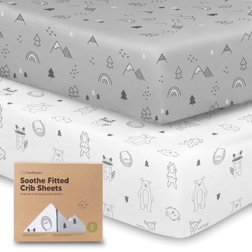 Bio-Spannbettlaken für Kinderbetten - 70x140 Atmungsaktive Jersey Baumwoll Baby Bettlaken, Spannbettlaken für Kinderbettmatratzen, Spannbettlaken, Spannbettlaken für Babybetten (Woodland) von KeaBabies