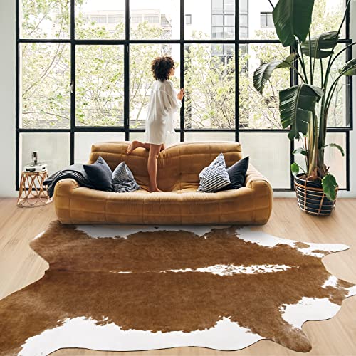Keeko Brauner Kunst-Kuhfell-Teppich, 1,6 x 1,9 m große Kuh-Teppiche für Wohnzimmer, nicht aufrollend, Premium-Schlafzimmer, Kuhdruck, Teppiche mit rutschfester Unterseite für westliche Wohnkultur von Keeko