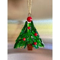 Weihnachtsbaumschmuck Aus Geschmolzenem Glas Verschiedene Grüntöne & Klares Glas, Rote Beeren von KeepItGlassic