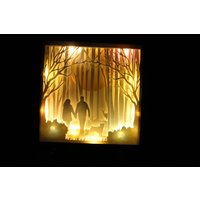 Light Up Paar Mit Hund Shadow Box, Up 3D Woods 8x8 Schattenbox, Wohndeko von KeepNYouInStitches