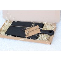 Haus Wärmendes Geschenk Käsebrett, Personalisiertes Schneidebrett, Für Paare, Hochzeitsgeschenk, Neues Zuhause von KeeperWOOD