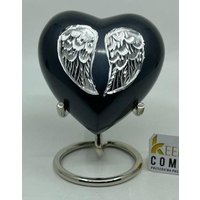 Herzförmige Mini-Urnen Der Keepsake Company Mit Ständer Und Tasche Engelsflügeln Für Menschliche Asche - Perfekt Erwachsene Kleinkinder von KeepsakeCompanyStore