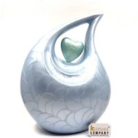 Keepsake Company's Light Blue Pearl Teardrop Emaille Urne Für Erwachsene Feuerbestattung Mit Grünem Herz Menschliche Asche von KeepsakeCompanyStore