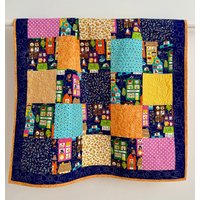 Patchwork Baby Girl Quilt Hallo Freund Kollektion, Moda, Moderne Handmade, Quilt, Benutzerdefinierte Andenken von KeepsakeQuiltStudio