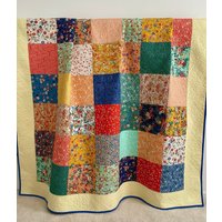 Patchwork Quilt with Designer Stoff Marienkäfer Kollektion Andenken Studio von KeepsakeQuiltStudio