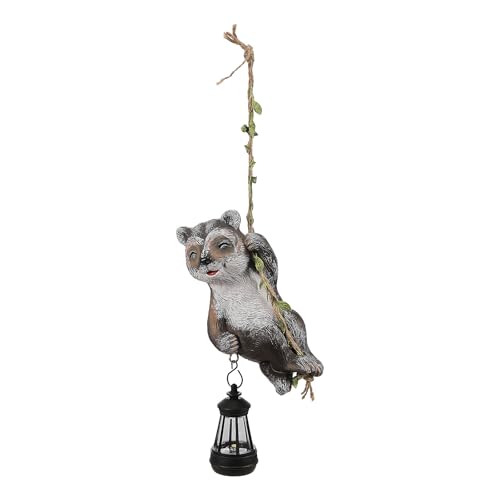 Kelisdi Harz Waschbär Figur mit Solarlampe für Garten Hof Balkon Baum Handgemachte Tier Skulptur Hängende Dekoration Garten Wandbehang von Kelisdi