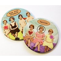 Untersetzer, Lustige Weinuntersetzer, Geschenk Für Freundin, Humor, Läuft Mit Schere, Tattles | 5183B Untersetzer, Lustige Weinuntersetzer, Geschenk Für Freundin, Humor, Läuft Mit Schere, Tattles | 5183B von KellysMagnets