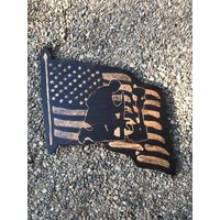 Handgravierte Hölzerne Flagge Des Gefallenen Soldaten Gedenktag Dekor von KendrickHandcrafted