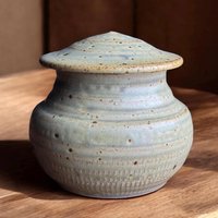 15 Cu/In Andenken - Kleine Andenken-Urne Ungefähre Abmessungen 4 "x 4" Kapazität Kubikzoll Spezielle Kleine Urne Pa-15Cu-1 von KentHarrisPottery