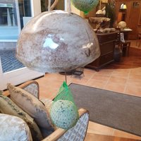 Großer Knödelhalter, Futterstelle, Vogelfutterhalter, Frostsicher, D= 14 cm X 5, 5 | H, Unikat, Geschenk, Winter, Baumhänger, Garten von Keramikunikate