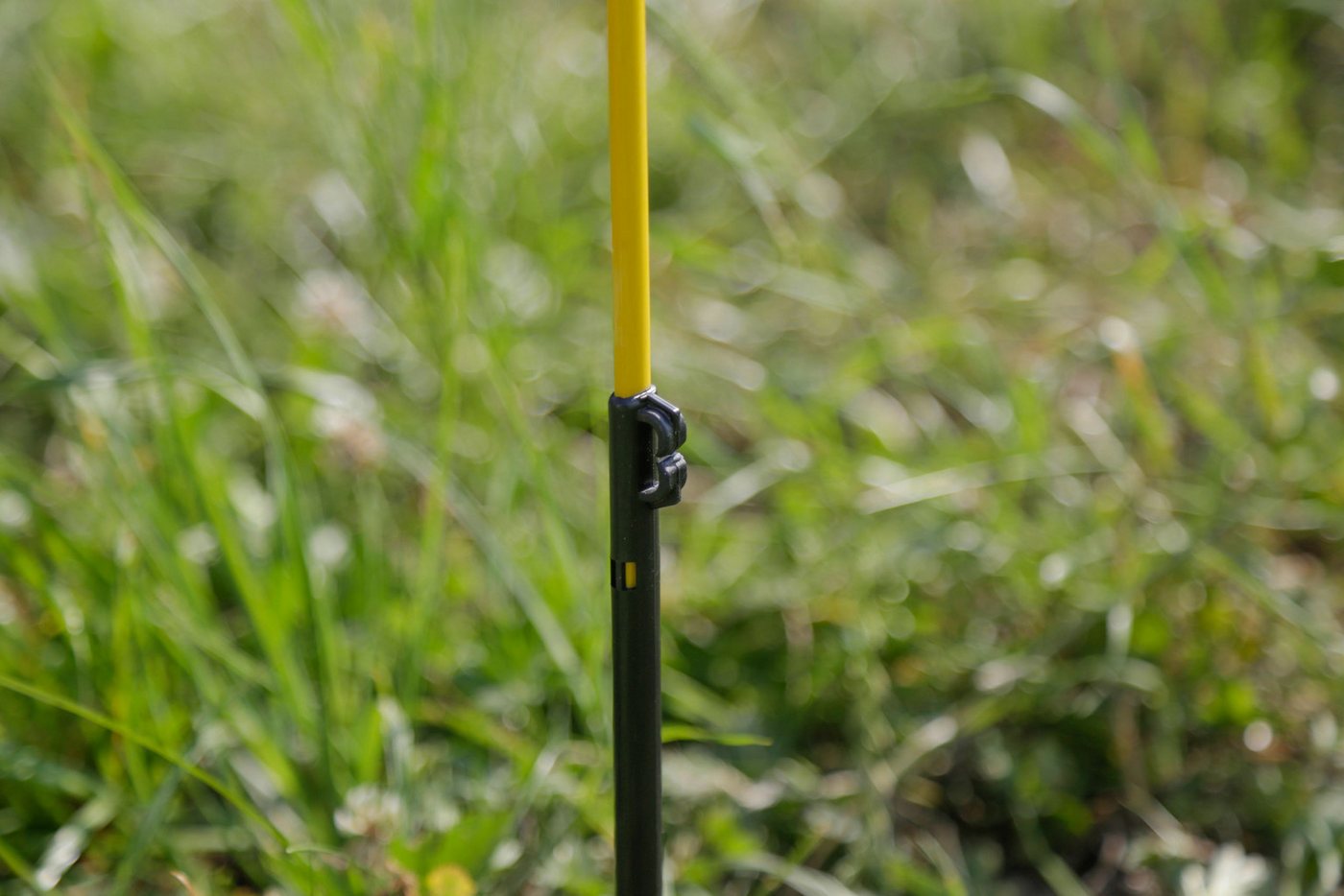 Kerbl Weidenzaun 10 Stück Fiberglaspfahl oval 106 cm mit 18 cm Metallspitze Kerbl Weidenzaun 10 Stück Fiberglaspfahl oval 106 cm mit 18 cm Metallspitze von Kerbl