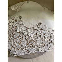 Vintage Richelieu Nachttischtuch ~ 2 Stück von KereksBoutique