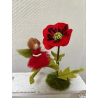 Gefilzte Elfe/Fee - Mohnblume, Eine Bezaubernde Frühlingsdekoration Gefilzte Elfe/Fee - Mohnblume, Eine Bezaubernde Frühlingsdekoration von KerstinsBastelwelt