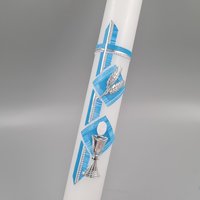 Kommunionkerze Joshua Taufkerze Für Mädchen/Junge Mit Ähren Kreuz Blau/Silber Inkl. Namen Und Datum 400/40 von KerzenExpress