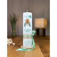 Taufkerze Löwe Mit Regenbogen in Mint Auf Vintage Kerze + Juteband Schleife Seitlich | Motiv 360 von KerzenwachsTante