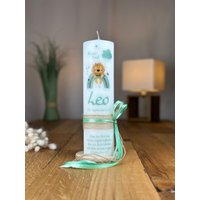 Taufkerze Löwe Mit Regenbogen in Mint Auf Vintage Kerze + Juteband Schleife Seitlich | Motiv 360 von KerzenwachsTante