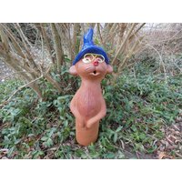 Erdmännchen Aus Keramik, Blaue Zipfelkappe Und Brille, 43 cm, Frostsicher Unikat Gartendeko | C Erdmännchen Aus Keramik, Blaue Zipfelkappe Und Brille, 43 cm, Frostsicher Unikat Gartendeko | C von KeyLargoRW