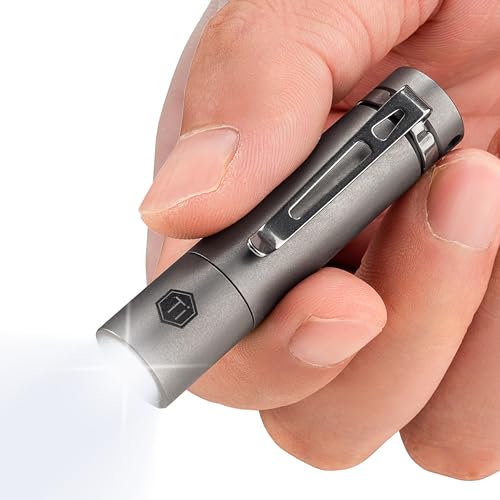 KeyUnity KF04 Mini-LED-Taschenlampe mit AAA-Batterie und Taschenclip – superhelles Titan-EDC-Schlüsselanhängerlicht für Camping, Wandern, Klettern KeyUnity KF04 Mini-LED-Taschenlampe mit AAA-Batterie und Taschenclip – superhelles Titan-EDC-Schlüsselanhängerlicht für Camping, Wandern, Klettern von KeyUnity