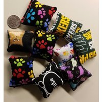 Rette Kätzchen Mit Mini-Katzenminze Kissen Rette Kätzchen Mit Mini-Katzenminze Kissen von KickerKingdom