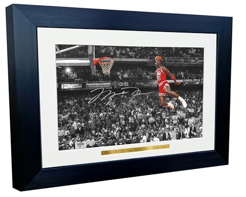 Bild und Fotorahmen, 30,5 x 20,3 cm, Motiv Michael Jordans berühmter Slam Dunk von der 3-Punkt-Linie, mit Autogramm, Größe A4 von Kicks