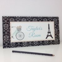 Frühling Verkauf Eiffelturm in Schwarz Und Weiß Damast-Muster Tür Zeichen Paris-Bedroom-Décor-Eiffel-Tower-Damask-Pattern Tür-Zeichen-Personalisiert von KidODesignStudio